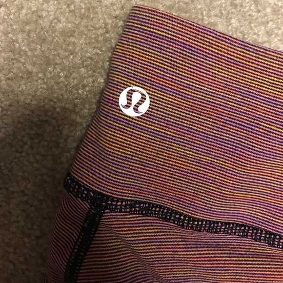 Lululemon crop leggings - Picture 3 of 4